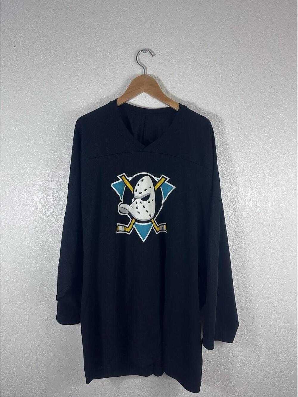 Vintage Anaheim Mighty Ducks CCM Hockey Jersey Mens XL Black V-Neck Logo